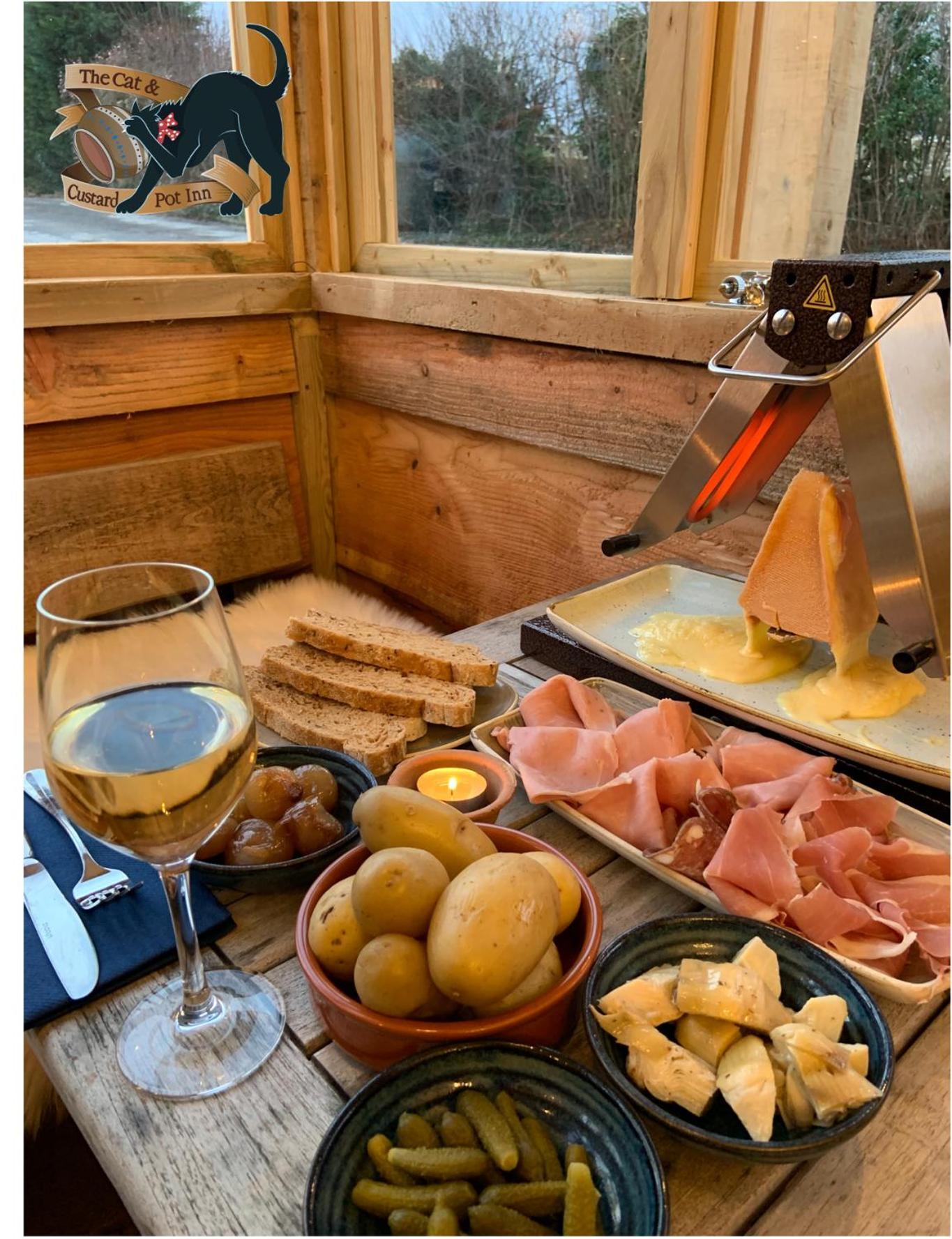 Cat And Custard Pot Inn Shipton Moyne Extérieur photo